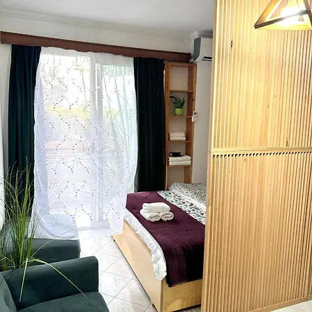 Studio Apartment * تيرانا